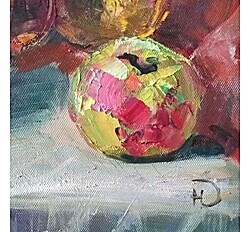 Увеличенный фрагмент с яблоком картины "Душевная осень"
